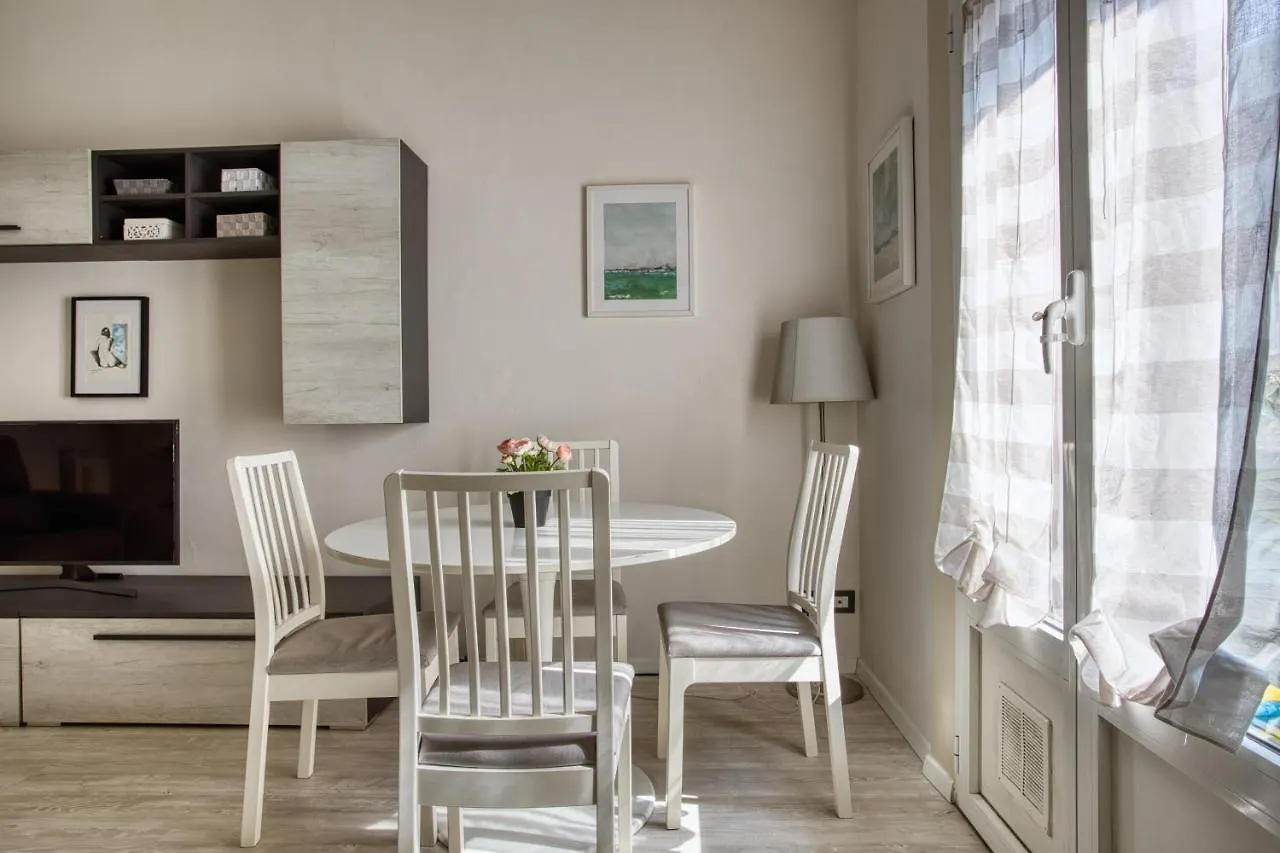 Joivy Chic 1 Bed Flat Lejlighed Milano