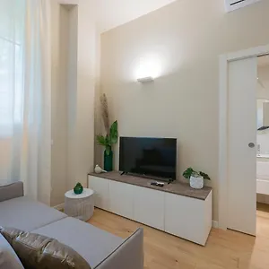 I Host - Ranzoni 1 Appartamento