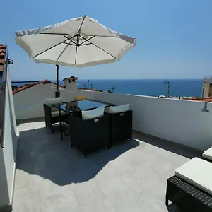 https://spettacolare-vista-mare.hotelitalianriviera.com