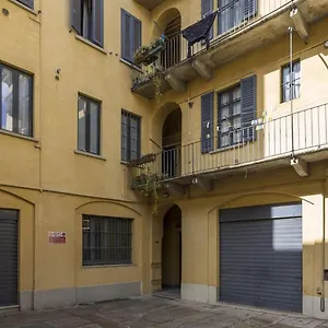 https://stunning-apt-in-the-design-district.italymilanhotels.net
