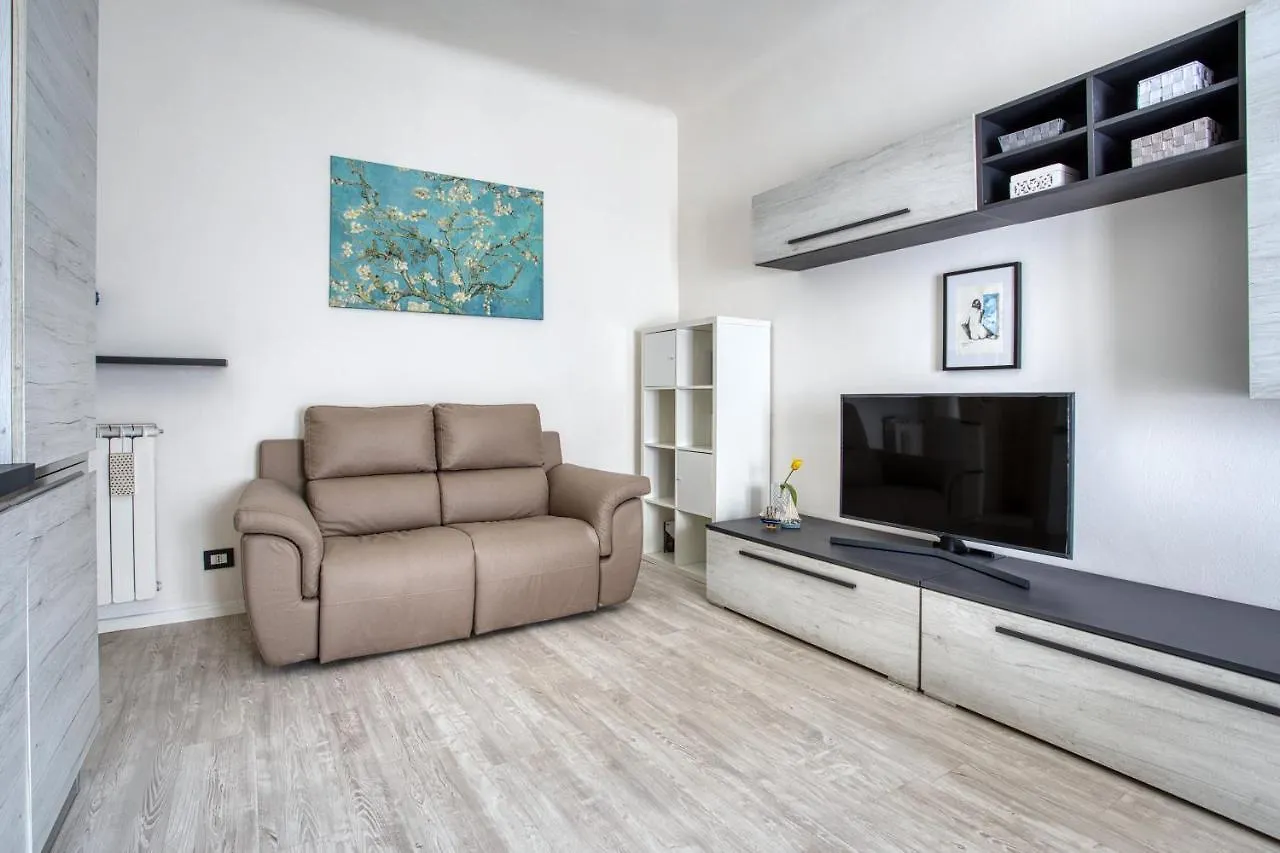 Joivy Chic 1 Bed Flat Apartment Milan
