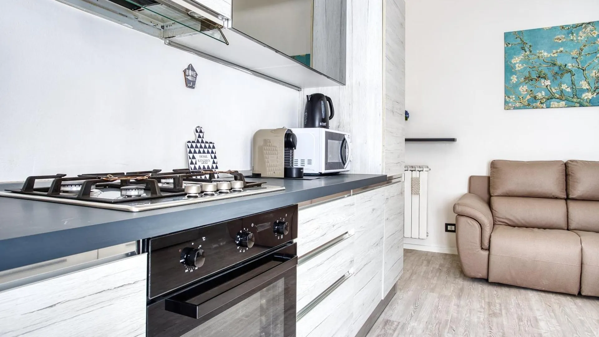 Joivy Chic 1 Bed Flat Apartment Milan