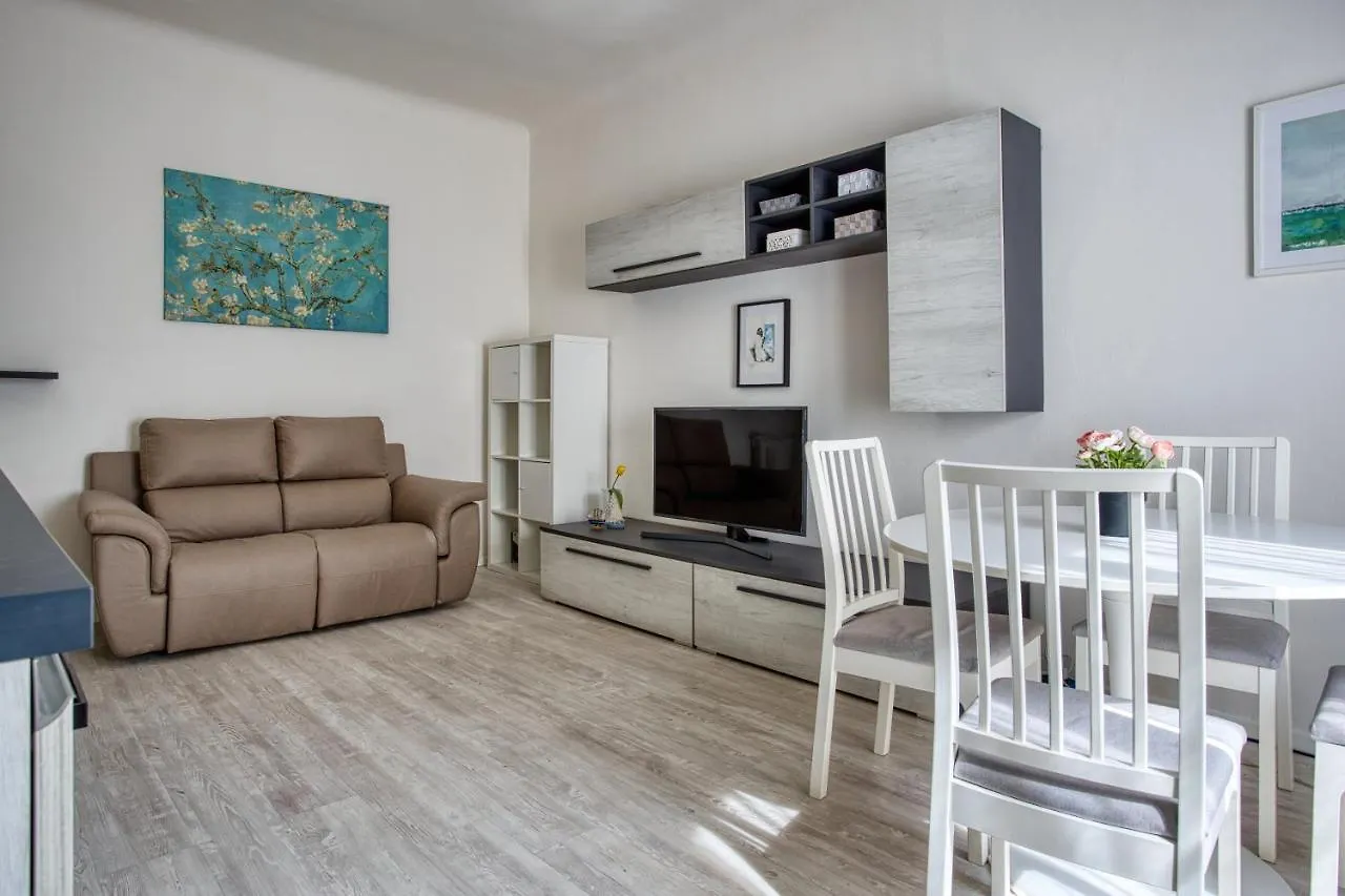 Joivy Chic 1 Bed Flat Apartment Milan Italy